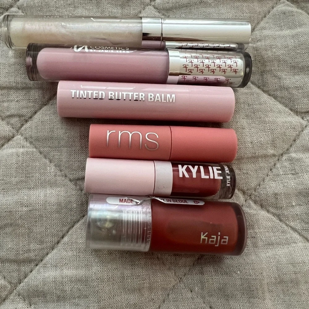Assorted Pink & Nude Lip Balm and Gloss Set - Kaja, IT Cosmetics